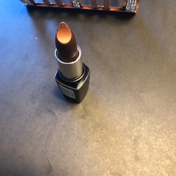 Oil of Olay Lipstick ( bronze reflections) - Picture 4 of 5